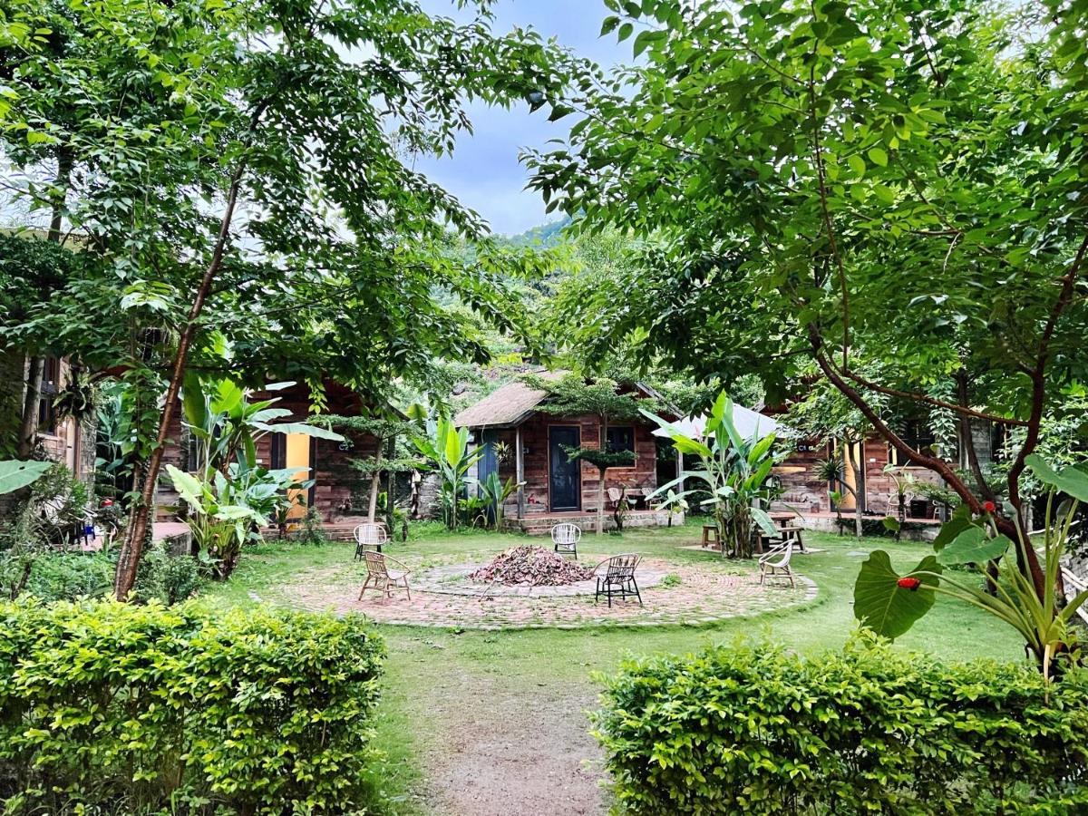 House By Lake Hotel Мок Чау Екстериор снимка