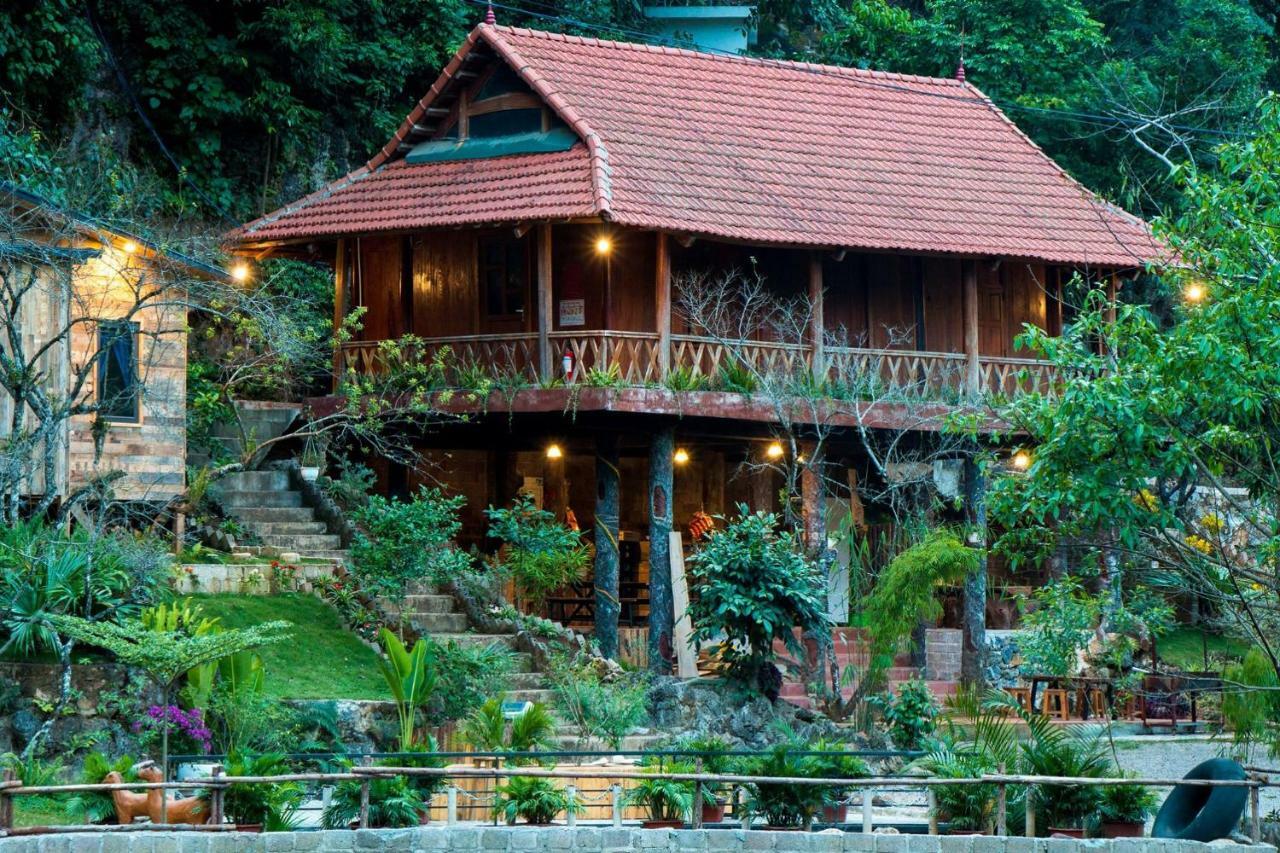 House By Lake Hotel Мок Чау Екстериор снимка